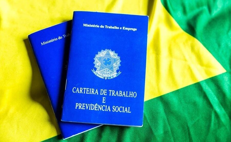Como juntar dinheiro ganhando salário mínimo: guia realista