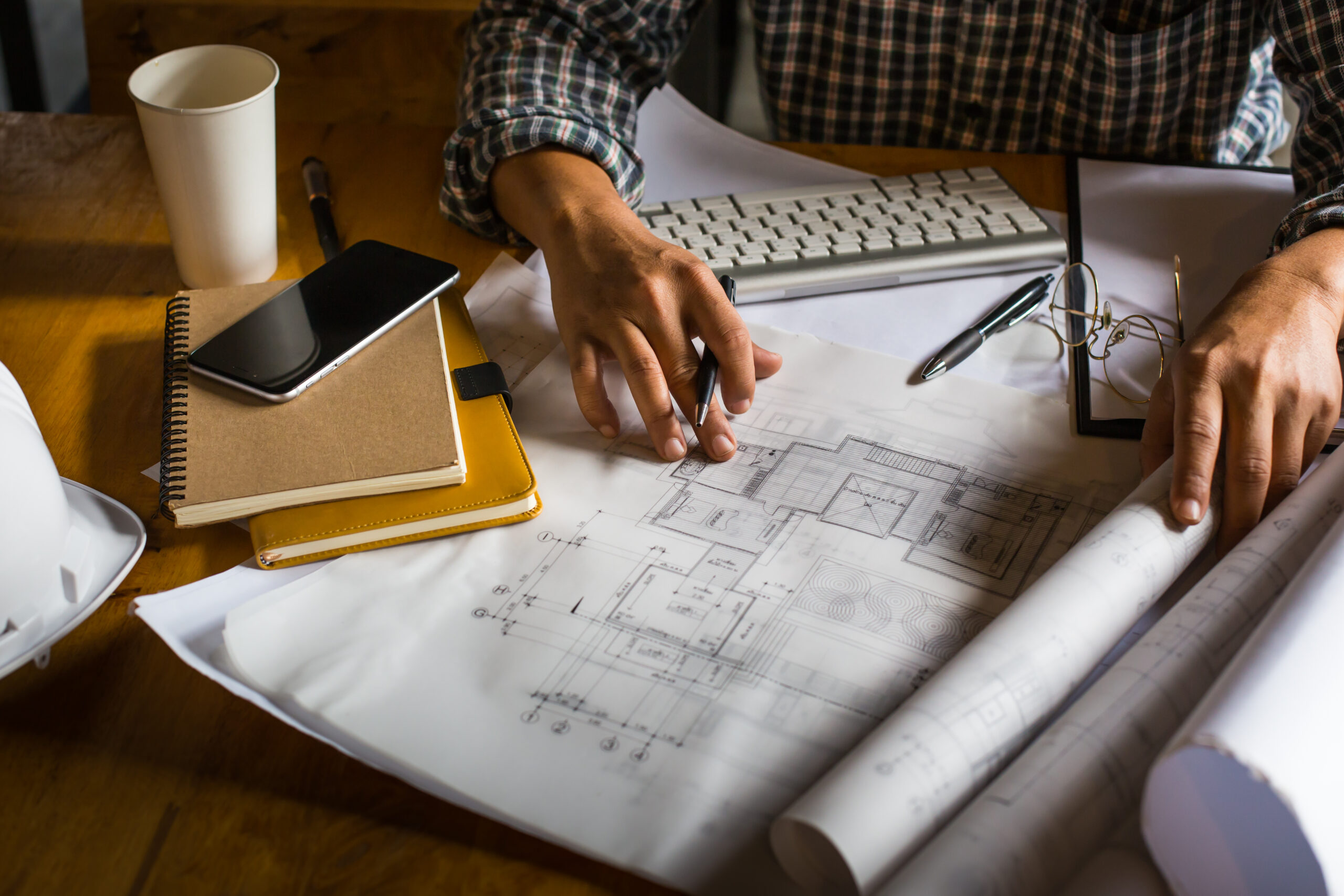 Quanto ganha um arquiteto no Brasil em 2026 (por área de atuação)